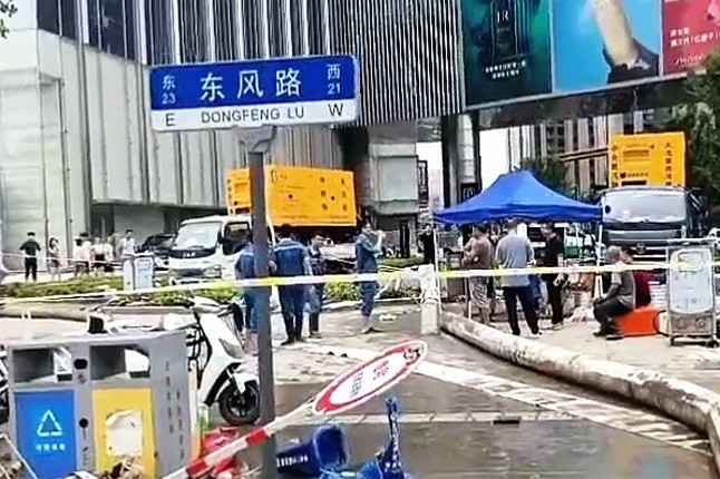 九游在线官方官网-九游(中国)排涝突击队在排涝现场